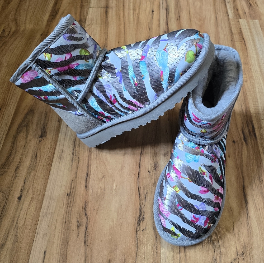 UGG Classic Mini Tiger Flower